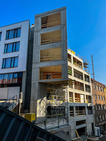 Construction of Residence Kobrova and Holečkova House